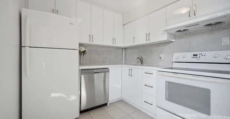 Upper-472 Lansdowne Avenue, Toronto, ON, M6H 3Y3 - 8