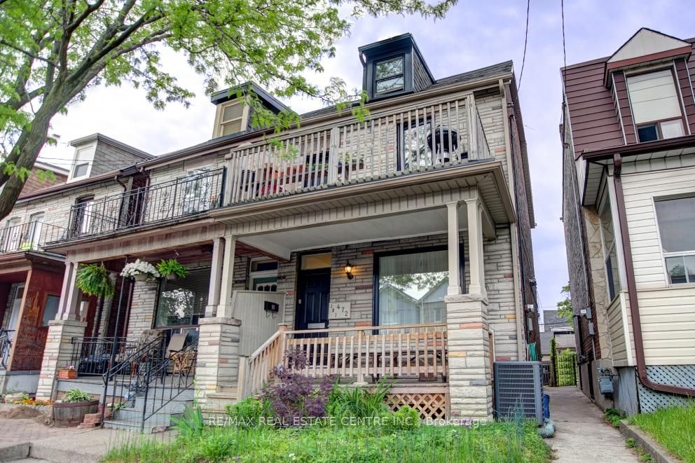 Upper-472 Lansdowne Avenue, Toronto, ON, M6H 3Y3