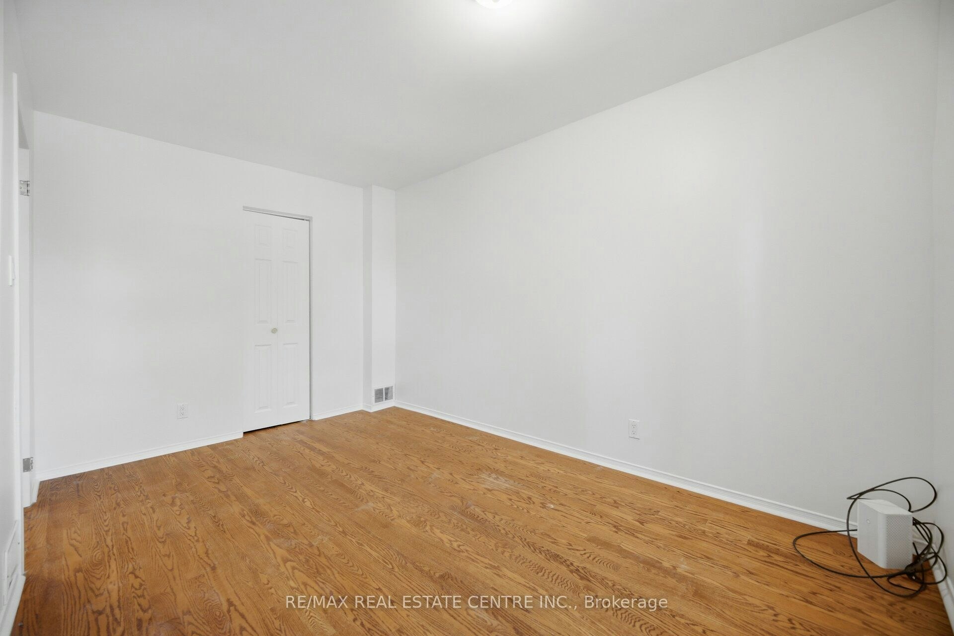 Upper-472 Lansdowne Avenue, Toronto, ON, M6H 3Y3 - 12