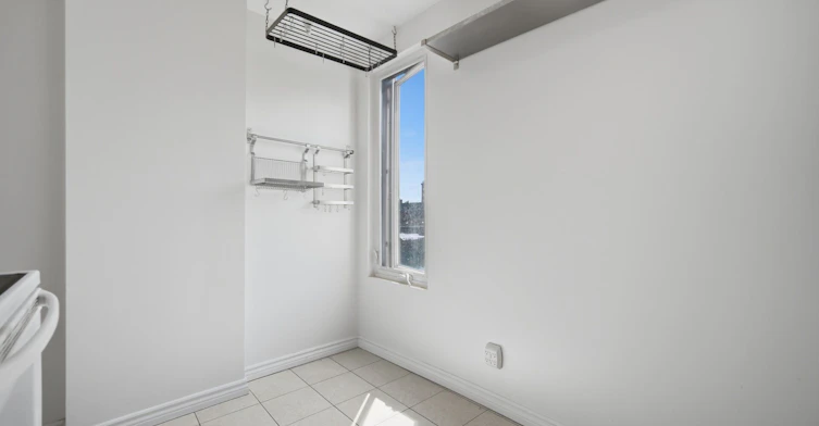Upper-472 Lansdowne Avenue, Toronto, ON, M6H 3Y3 - 10
