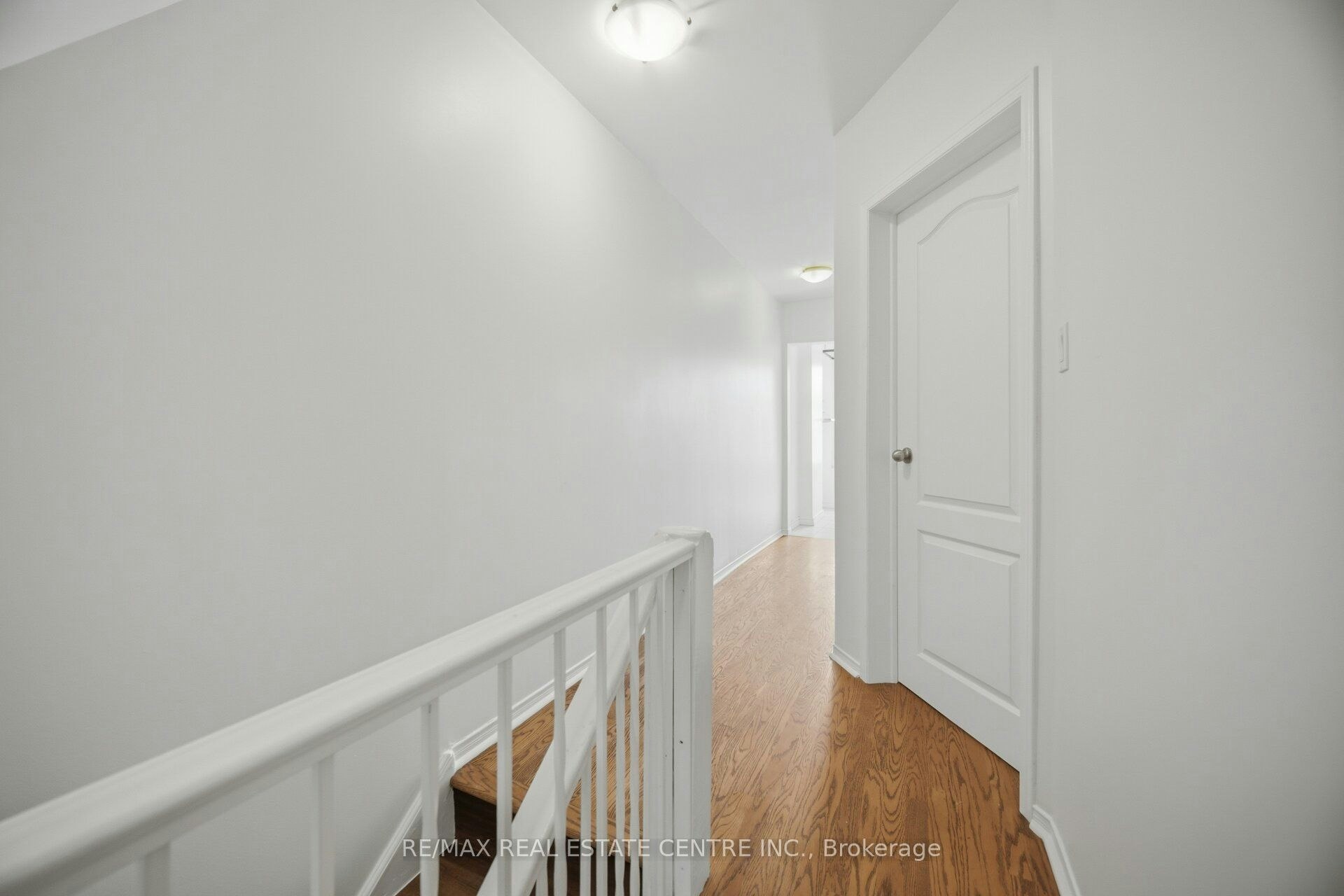 Upper-472 Lansdowne Avenue, Toronto, ON, M6H 3Y3 - 7