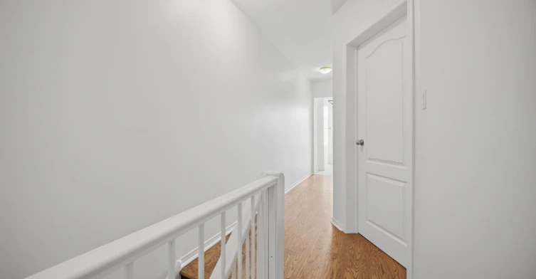 Upper-472 Lansdowne Avenue, Toronto, ON, M6H 3Y3 - 7