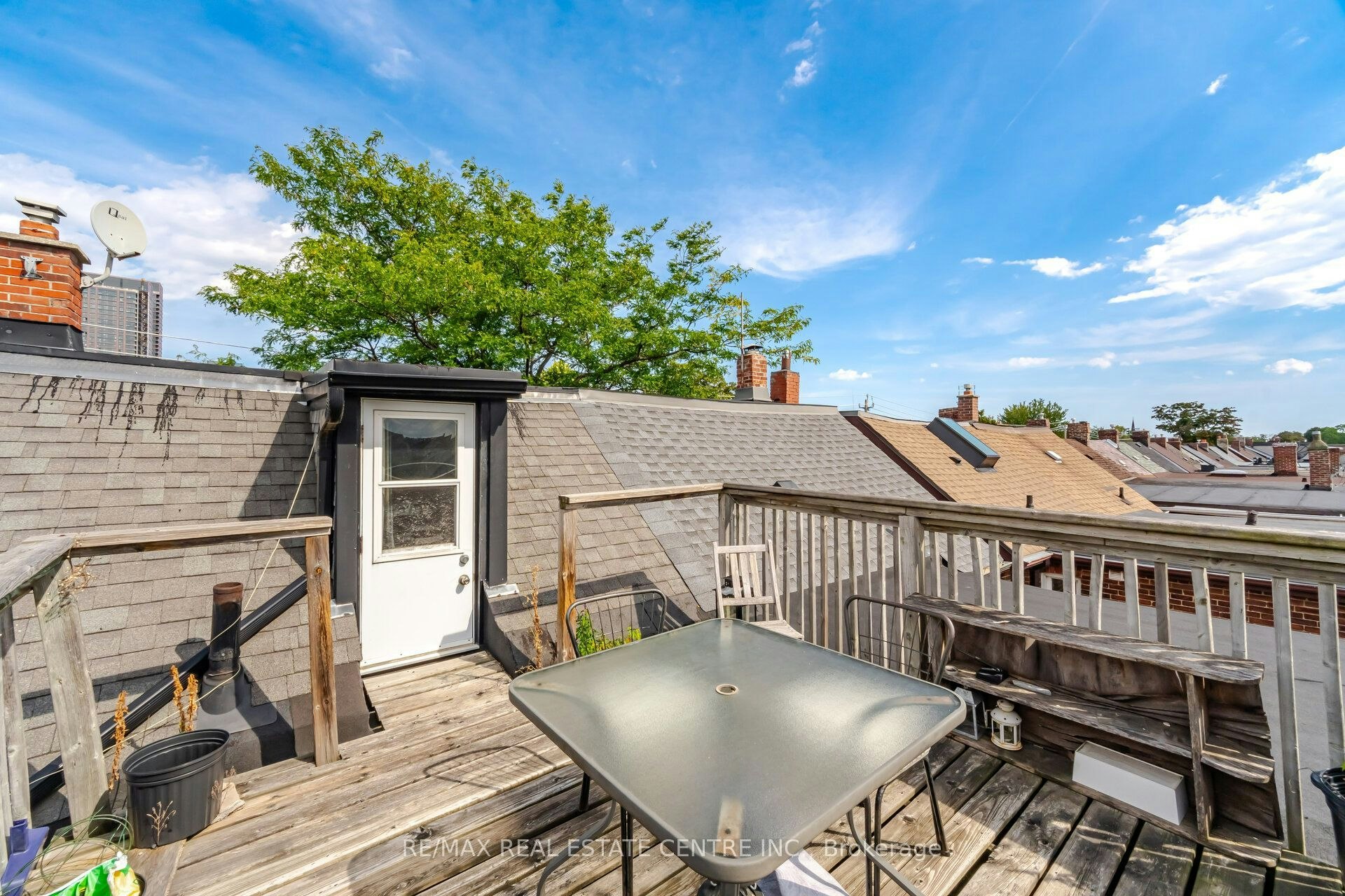 Upper-472 Lansdowne Avenue, Toronto, ON, M6H 3Y3 - 39