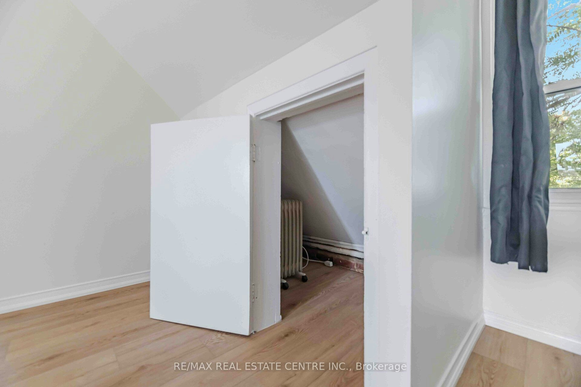 Upper-472 Lansdowne Avenue, Toronto, ON, M6H 3Y3 - 37