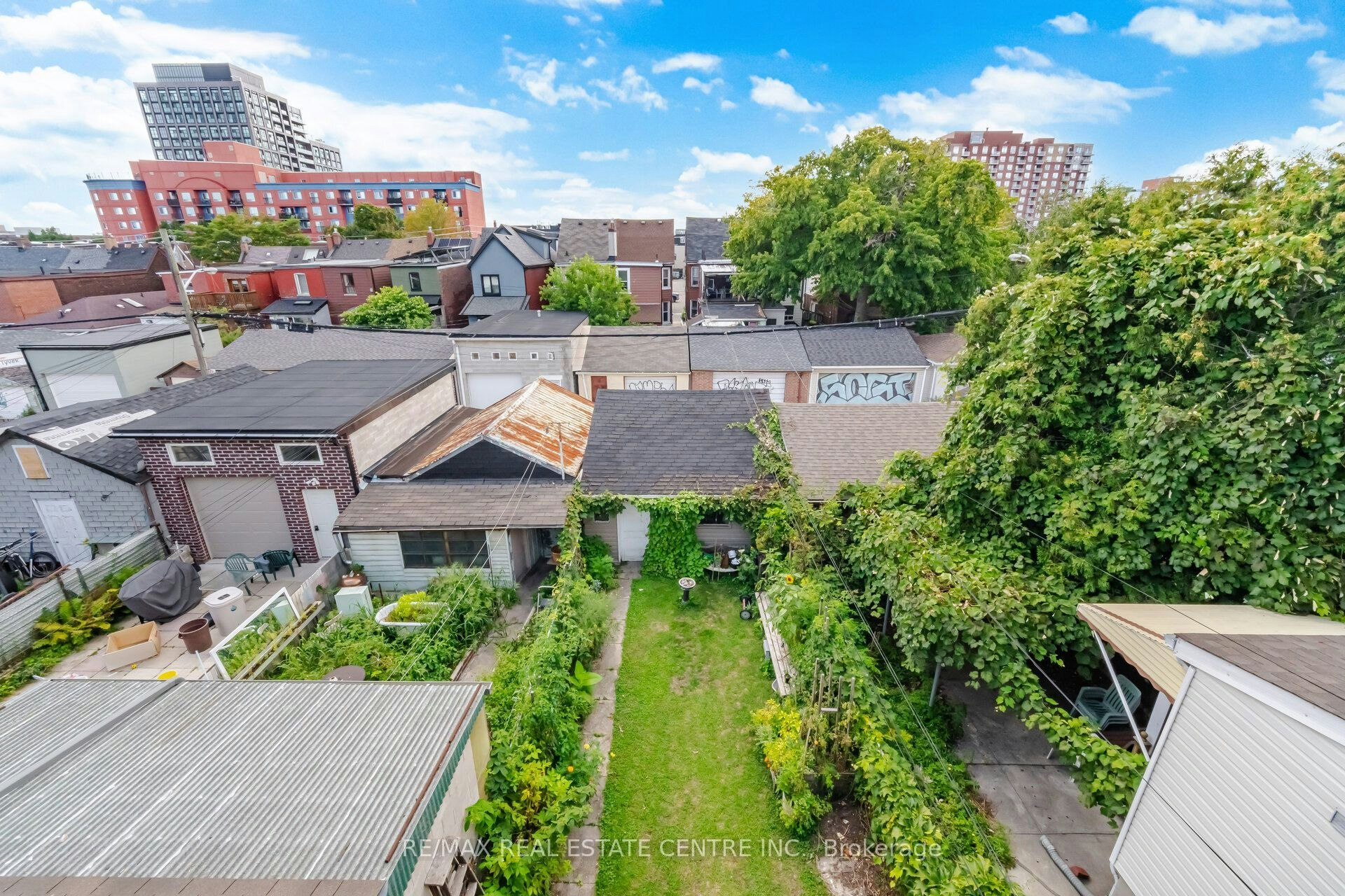 Upper-472 Lansdowne Avenue, Toronto, ON, M6H 3Y3 - 42