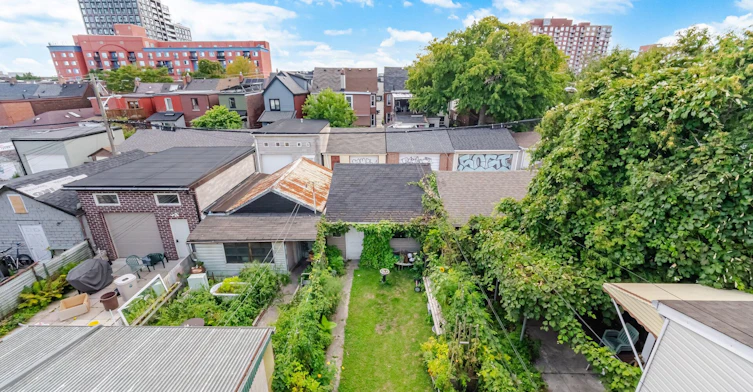 Upper-472 Lansdowne Avenue, Toronto, ON, M6H 3Y3 - 42