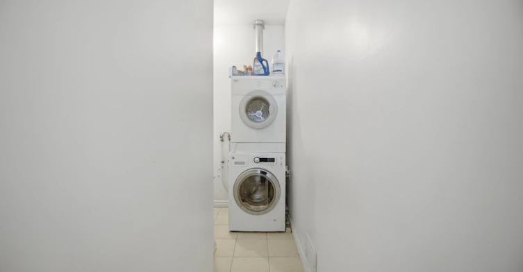 Upper-472 Lansdowne Avenue, Toronto, ON, M6H 3Y3 - 5