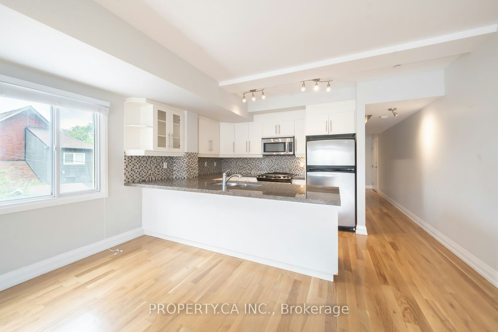 2-473 Dupont Street, Toronto, ON, M6G 1Y6