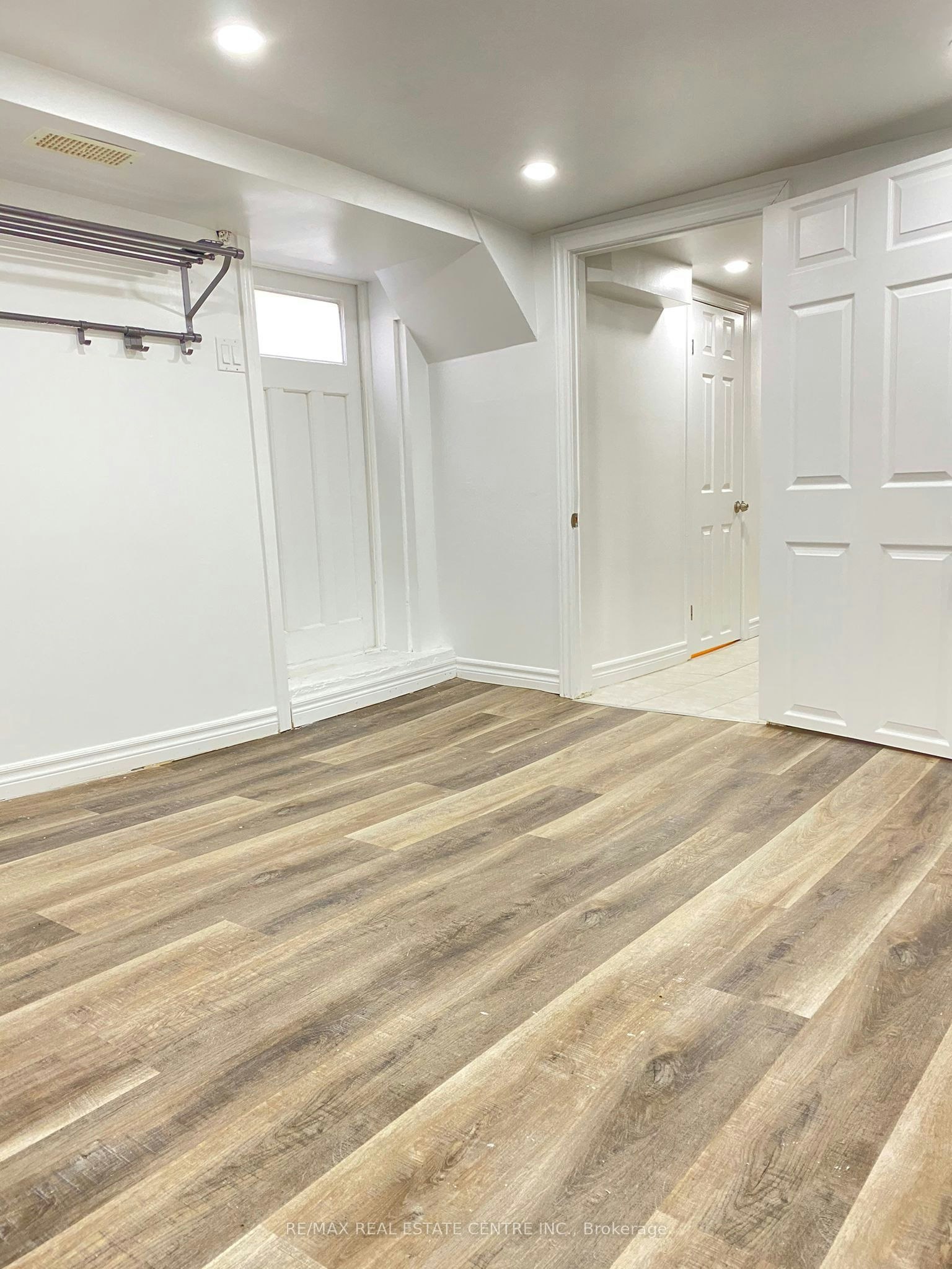Lower-472 Lansdowne Avenue, Toronto, ON, M6H 3Y3 - 6