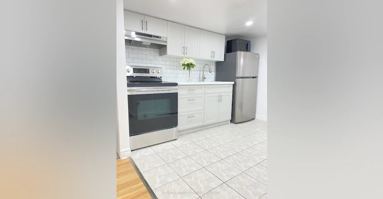 Lower-472 Lansdowne Avenue, Toronto, ON, M6H 3Y3 - 11