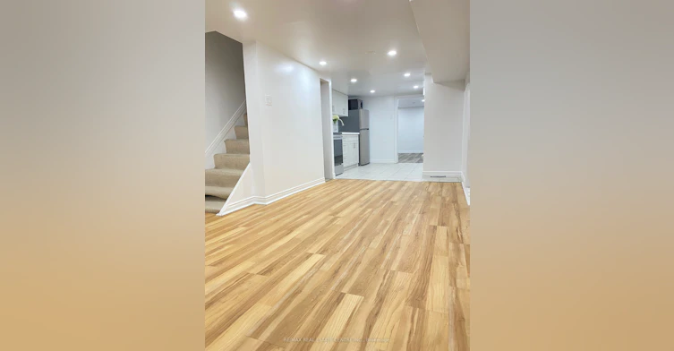 Lower-472 Lansdowne Avenue, Toronto, ON, M6H 3Y3 - 17