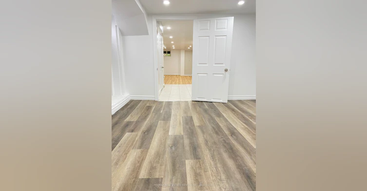 Lower-472 Lansdowne Avenue, Toronto, ON, M6H 3Y3 - 5