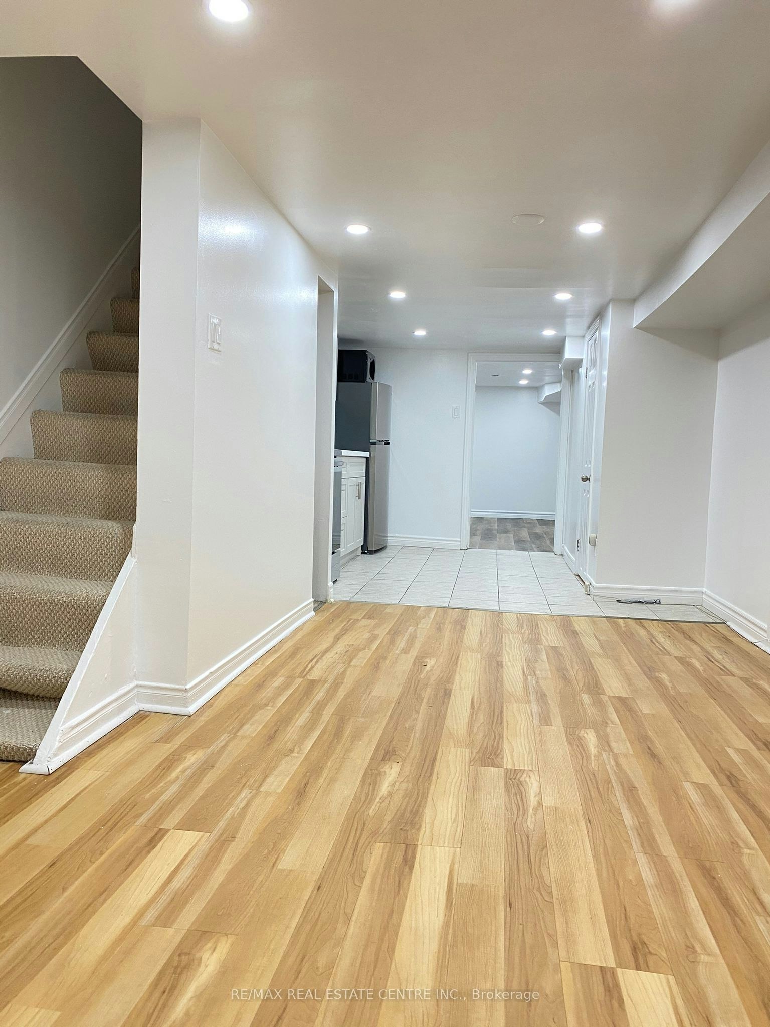 Lower-472 Lansdowne Avenue, Toronto, ON, M6H 3Y3