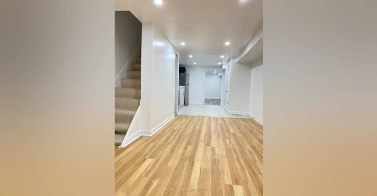 Lower-472 Lansdowne Avenue, Toronto, ON, M6H 3Y3