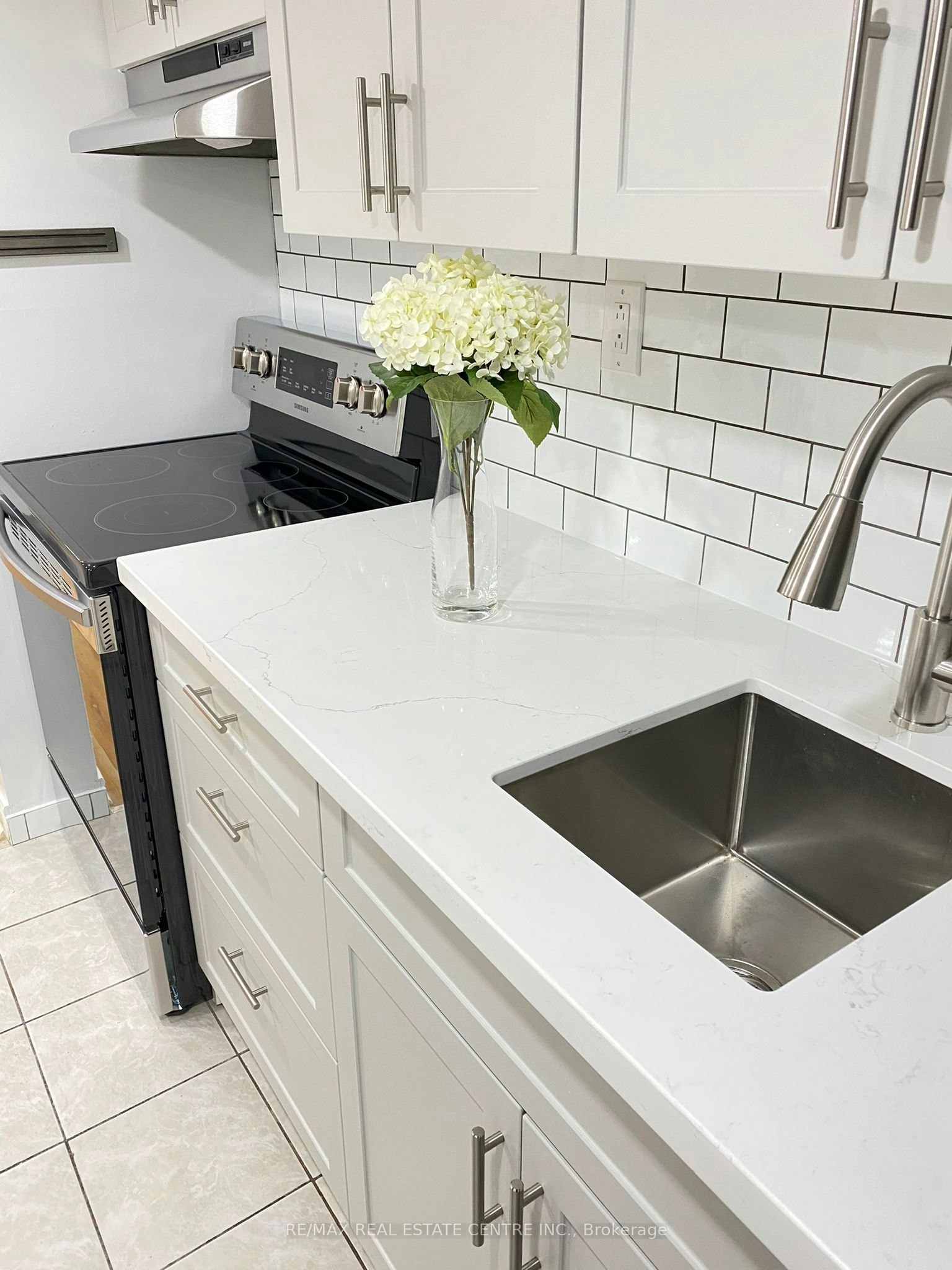 Lower-472 Lansdowne Avenue, Toronto, ON, M6H 3Y3 - 13