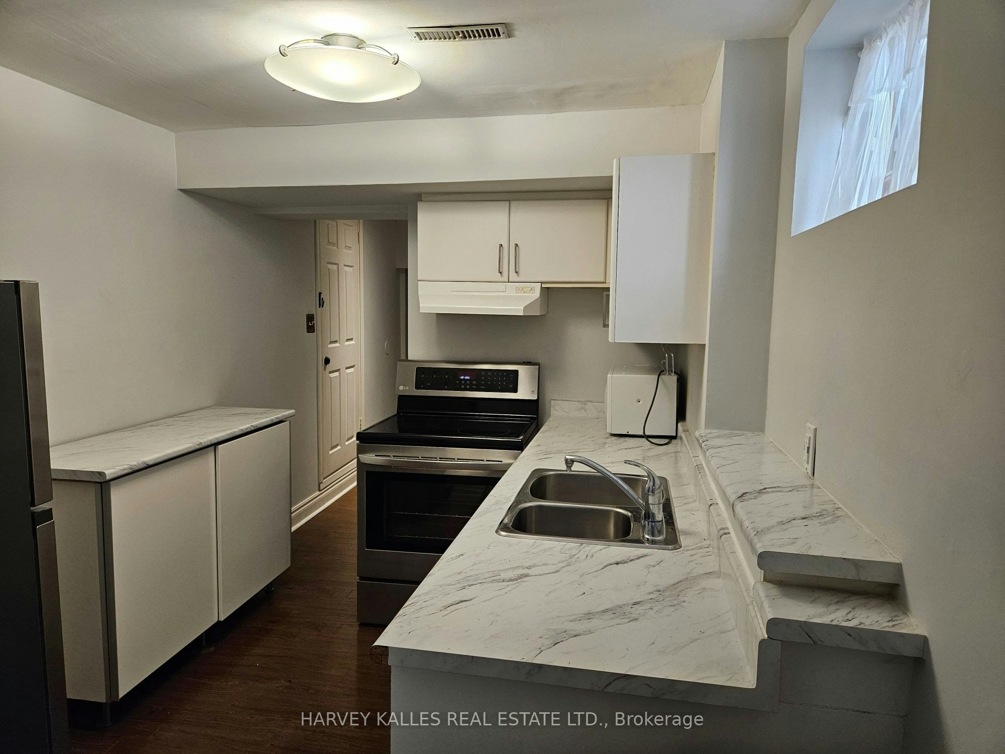 Lower-85 Lanark Avenue, Toronto, ON, M6E 2G3