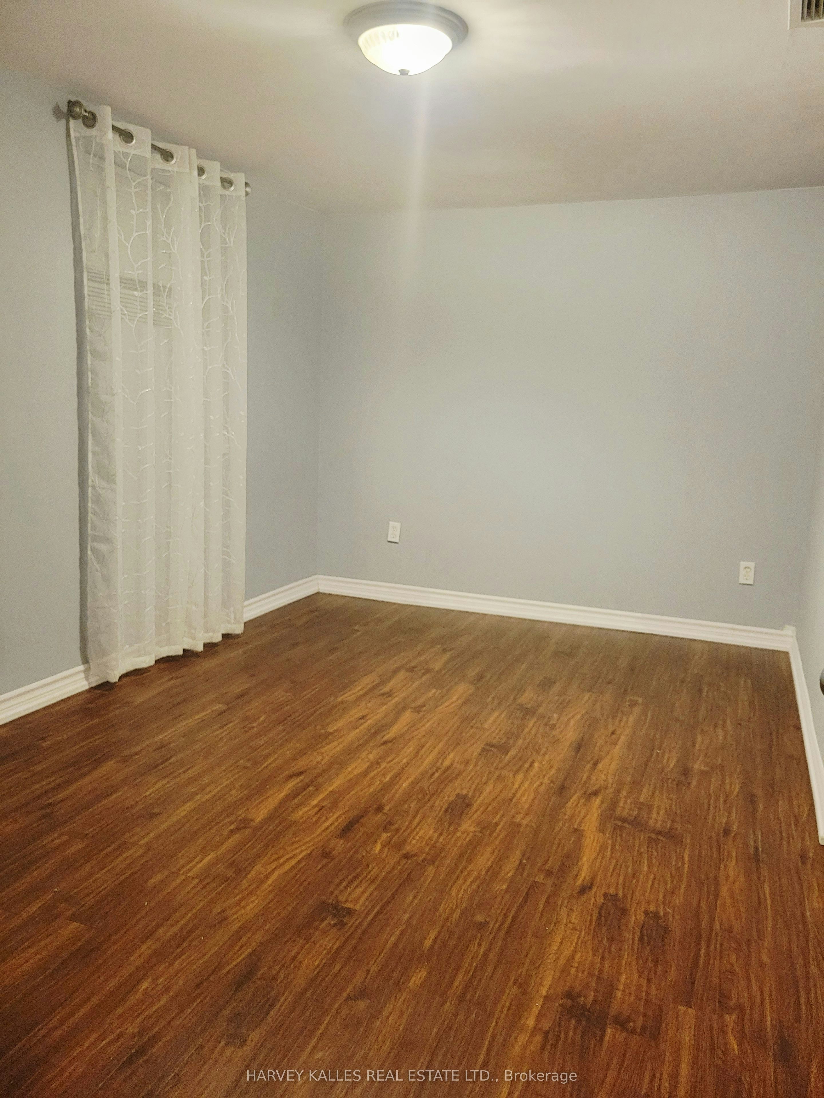 Lower-85 Lanark Avenue, Toronto, ON, M6E 2G3 - 10