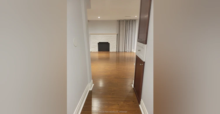 Lower-85 Lanark Avenue, Toronto, ON, M6E 2G3 - 7
