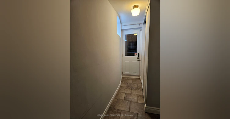 Lower-85 Lanark Avenue, Toronto, ON, M6E 2G3 - 3