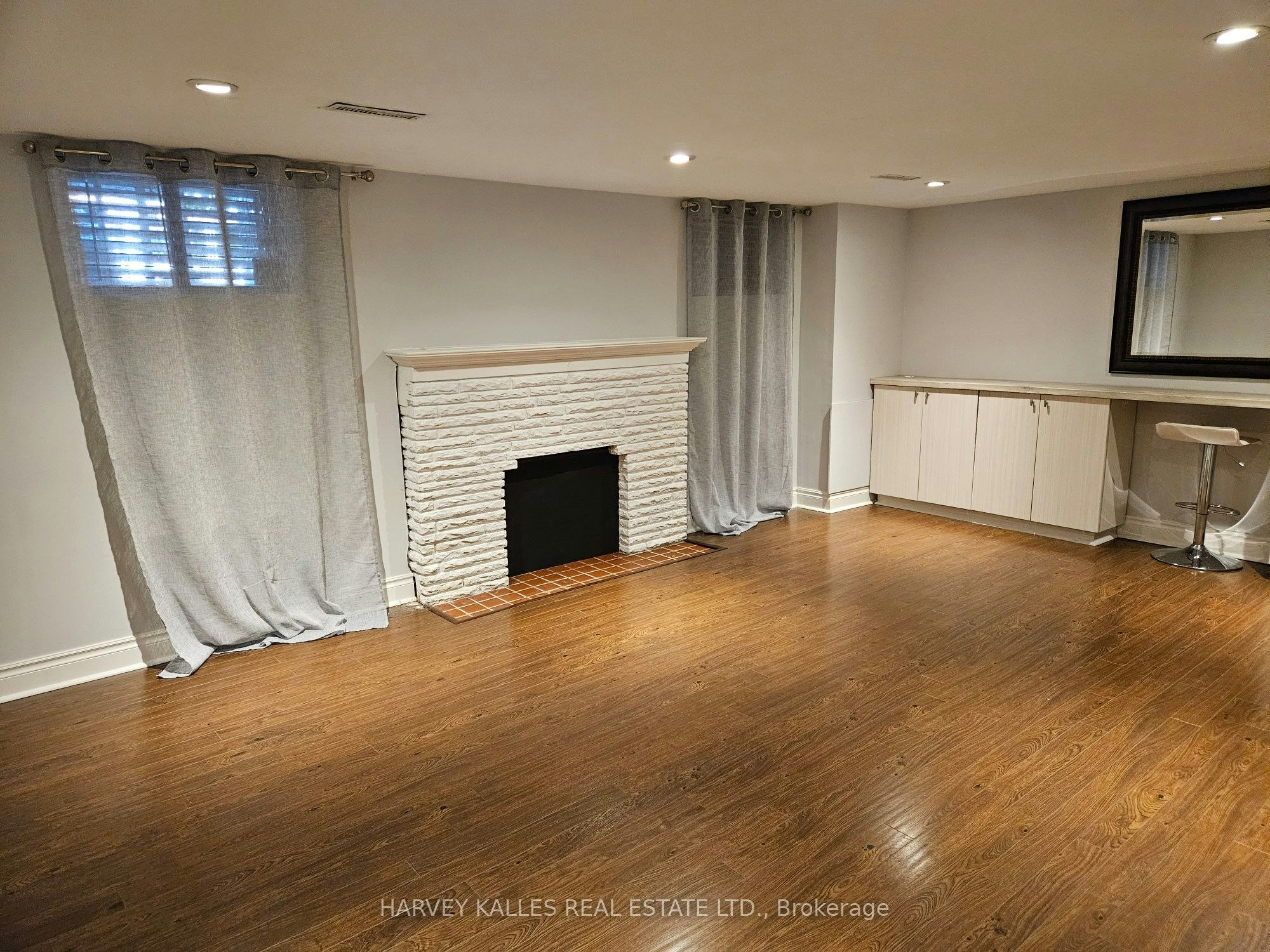 Lower-85 Lanark Avenue, Toronto, ON, M6E 2G3 - 6