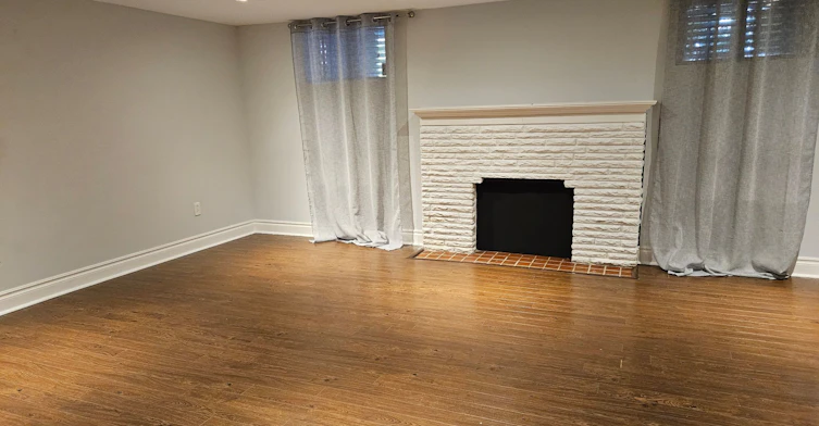 Lower-85 Lanark Avenue, Toronto, ON, M6E 2G3 - 5