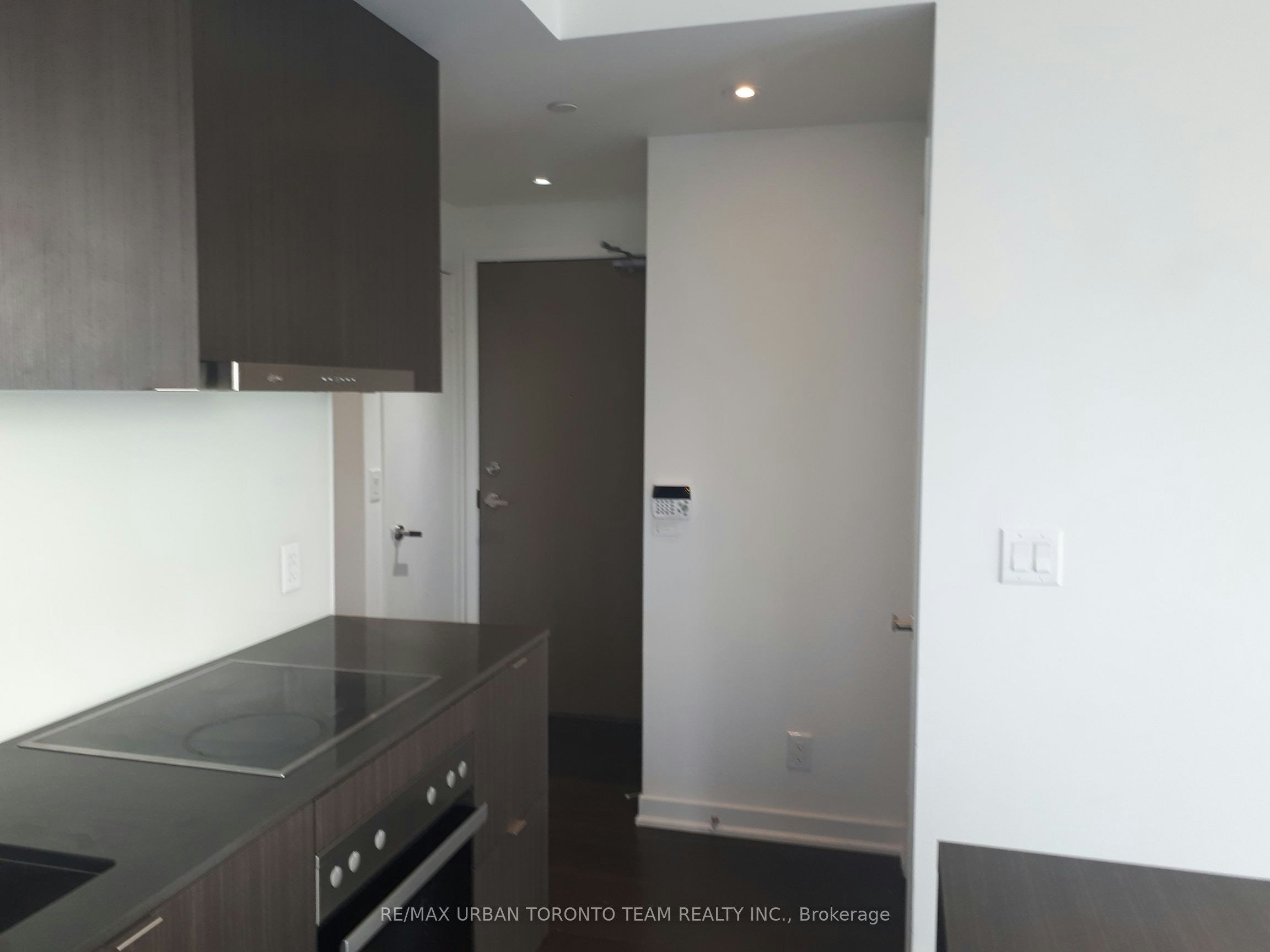 5502-100 Harbour Street, Toronto, ON, M5J 0B5 - 5