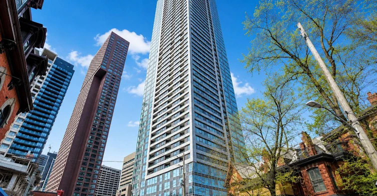 2002-609 Sherbourne Street, Toronto, ON, M4X 0A4
