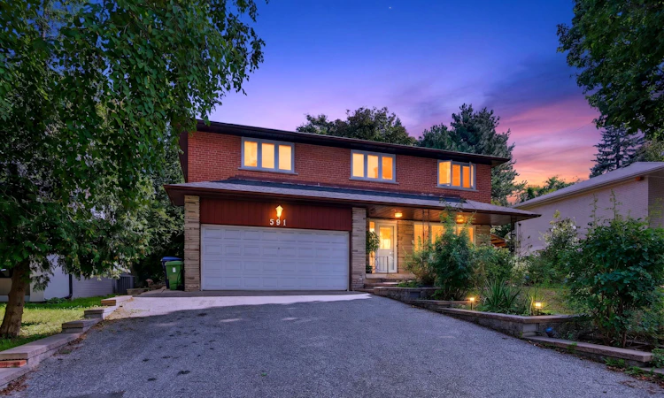 591 Cummer Avenue