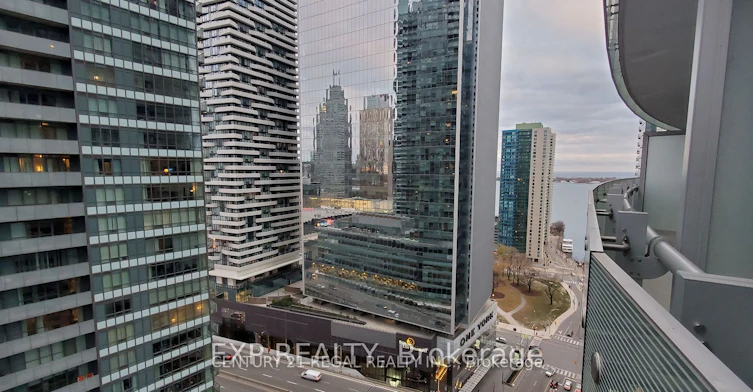 2111-14 York Street, Toronto, ON, M5J 0A9 - 14