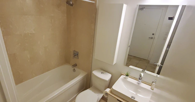 2111-14 York Street, Toronto, ON, M5J 0A9 - 7
