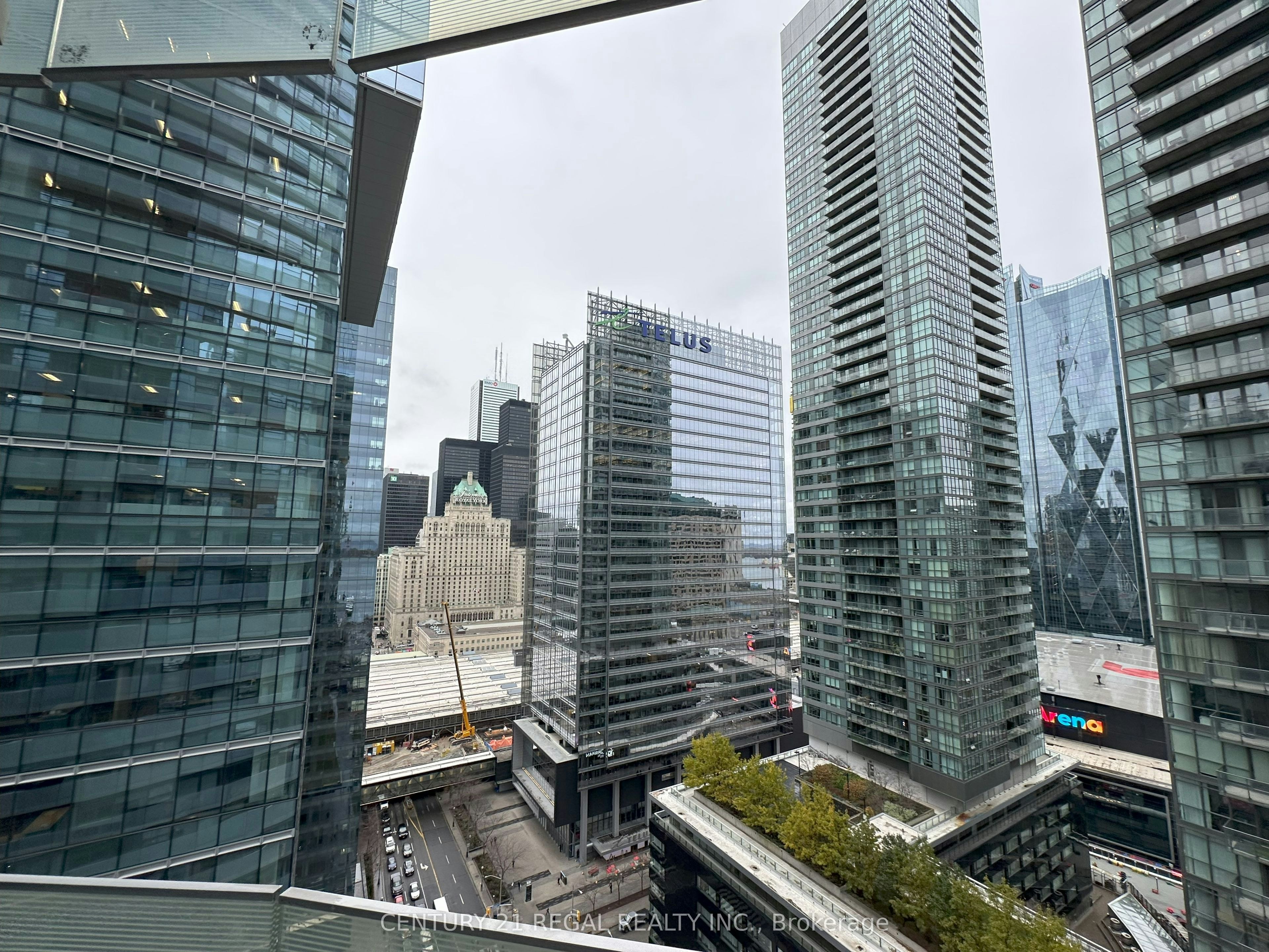 2111-14 York Street, Toronto, ON, M5J 0A9 - 13