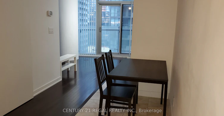 2111-14 York Street, Toronto, ON, M5J 0A9 - 6