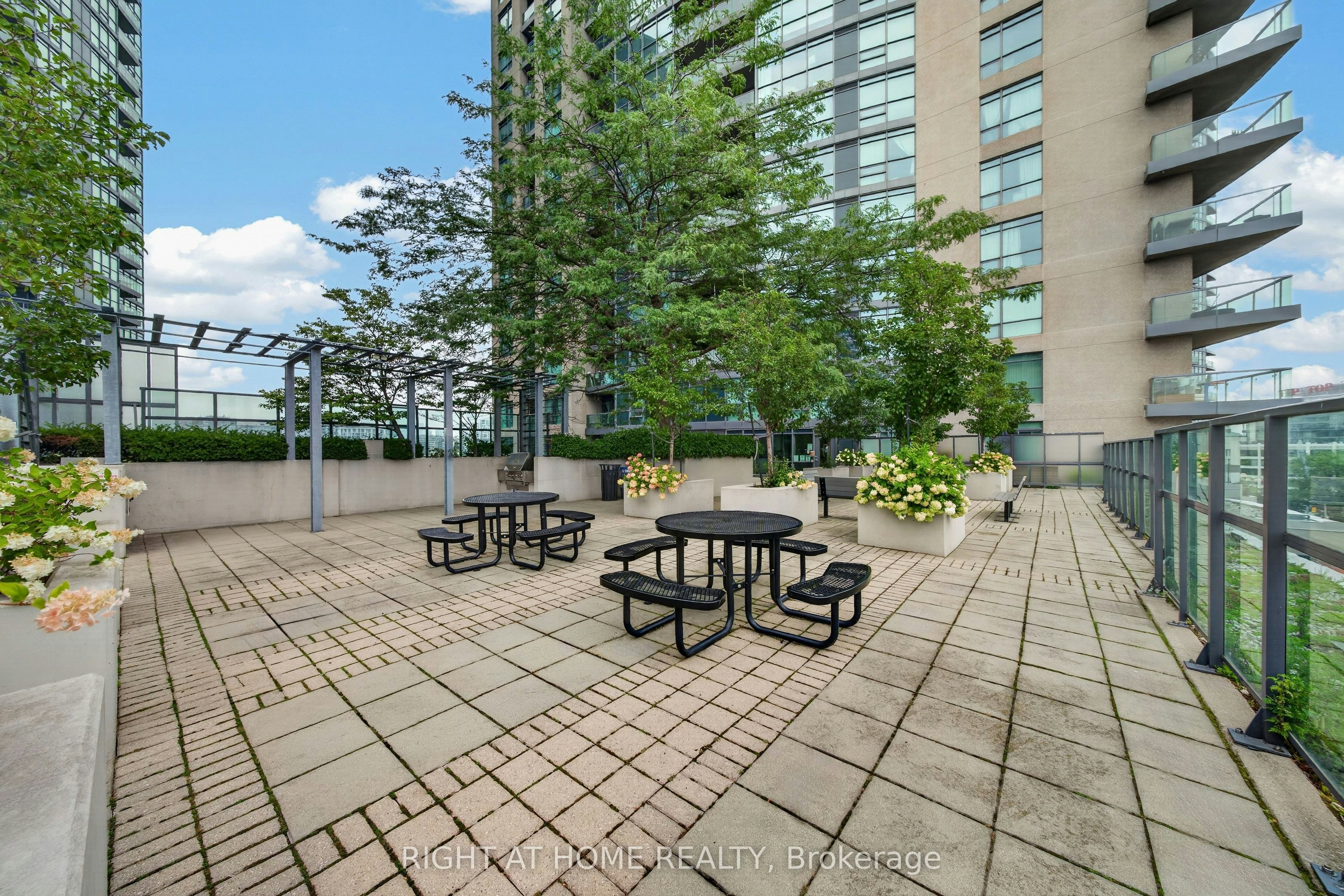 321-231 Fort York Boulevard, Toronto, ON, M5V 1B2 - 30