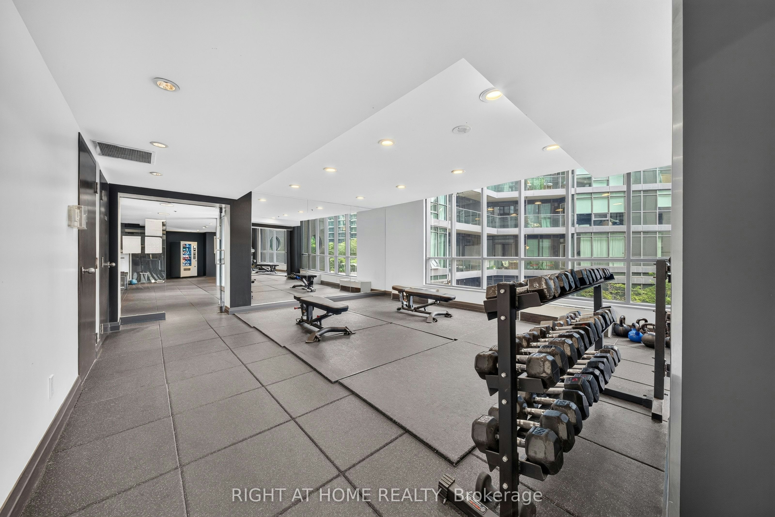 321-231 Fort York Boulevard, Toronto, ON, M5V 1B2 - 24