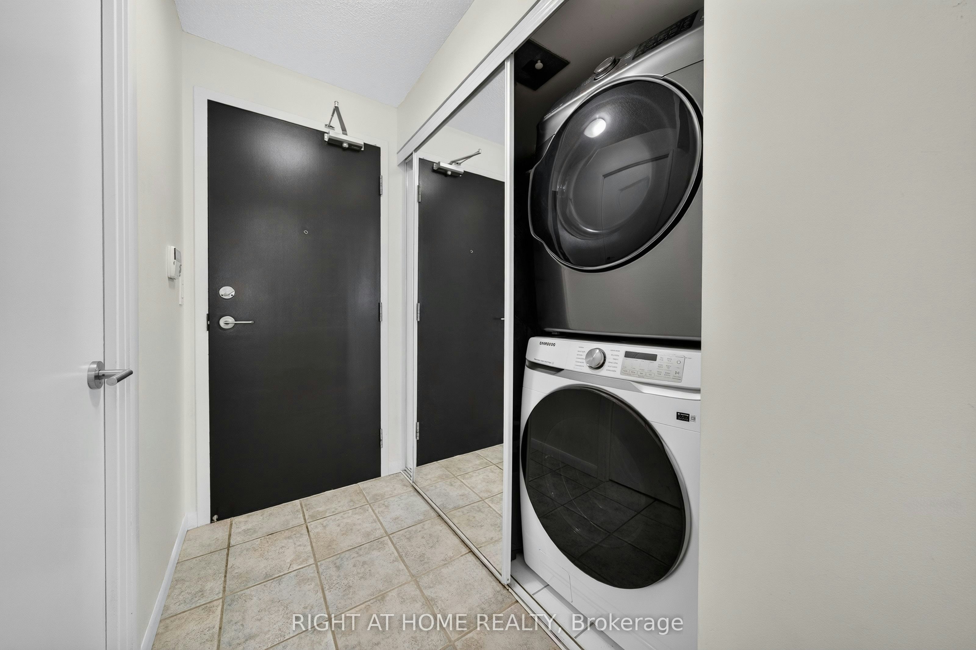 321-231 Fort York Boulevard, Toronto, ON, M5V 1B2 - 15