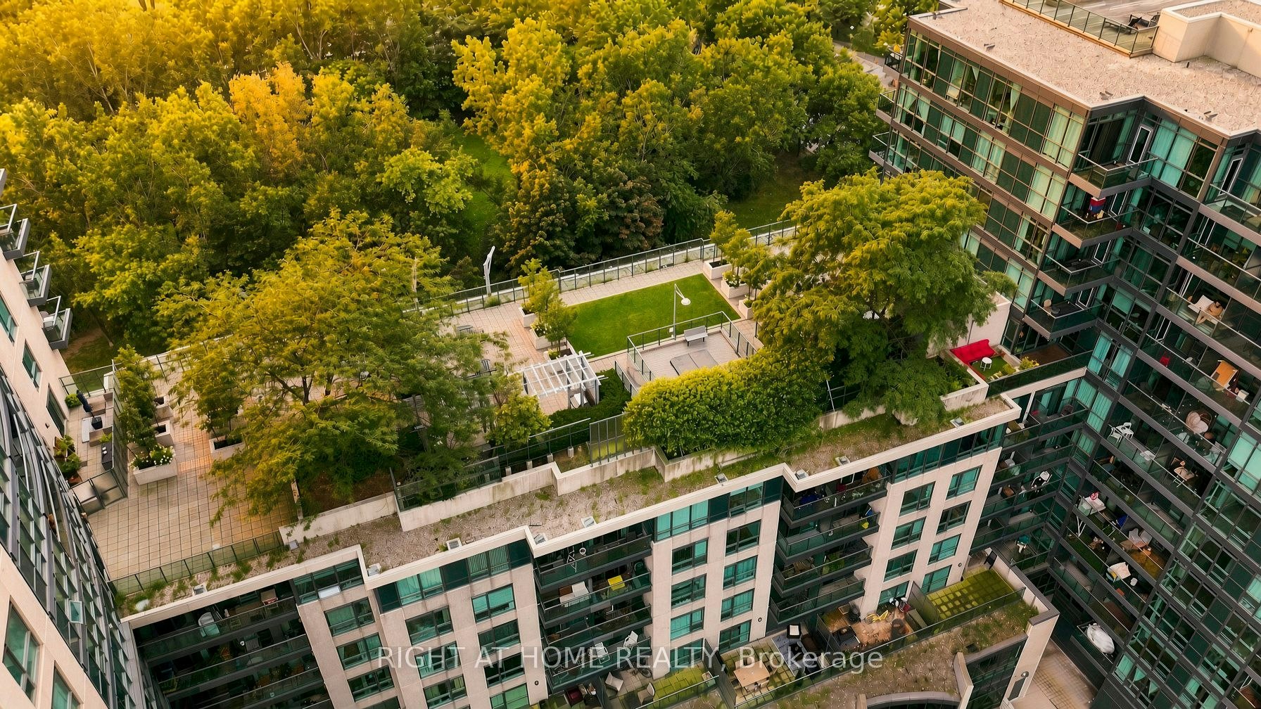 321-231 Fort York Boulevard, Toronto, ON, M5V 1B2 - 42