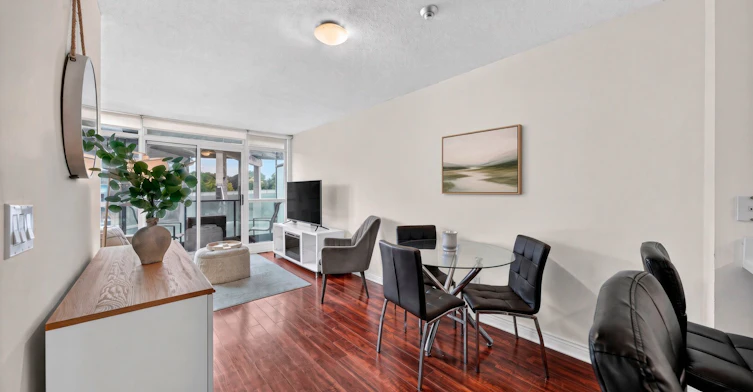 321-231 Fort York Boulevard, Toronto, ON, M5V 1B2 - 4