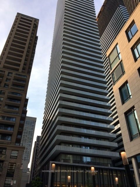 705-42 Charles Street E, Toronto, ON, M4Y 0B7
