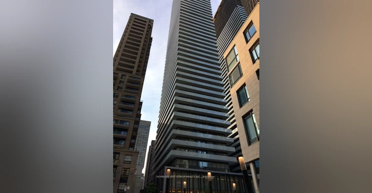 705-42 Charles Street E, Toronto, ON, M4Y 0B7
