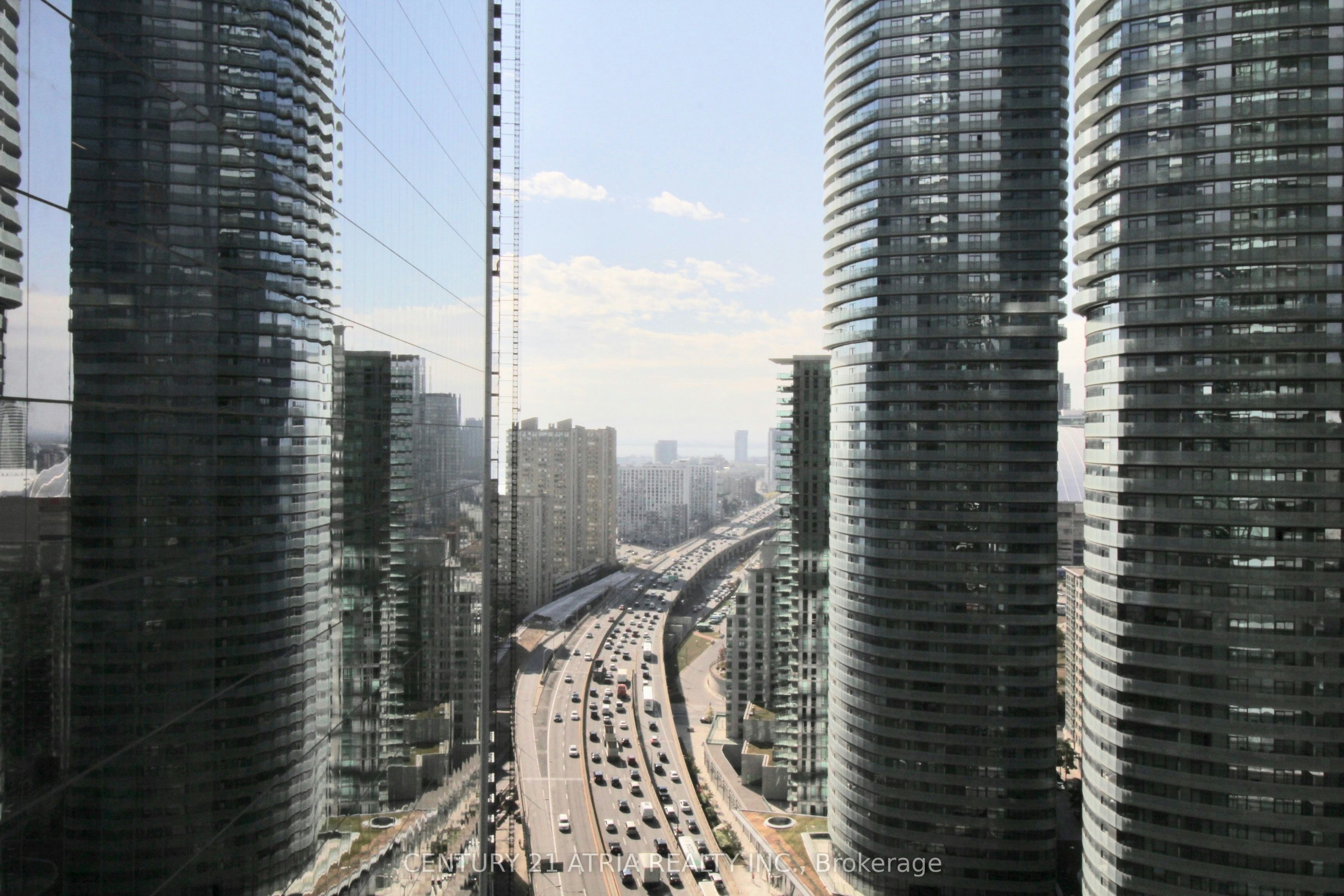 2510-100 Harbour Street, Toronto, ON, M5J 0B5 - 11