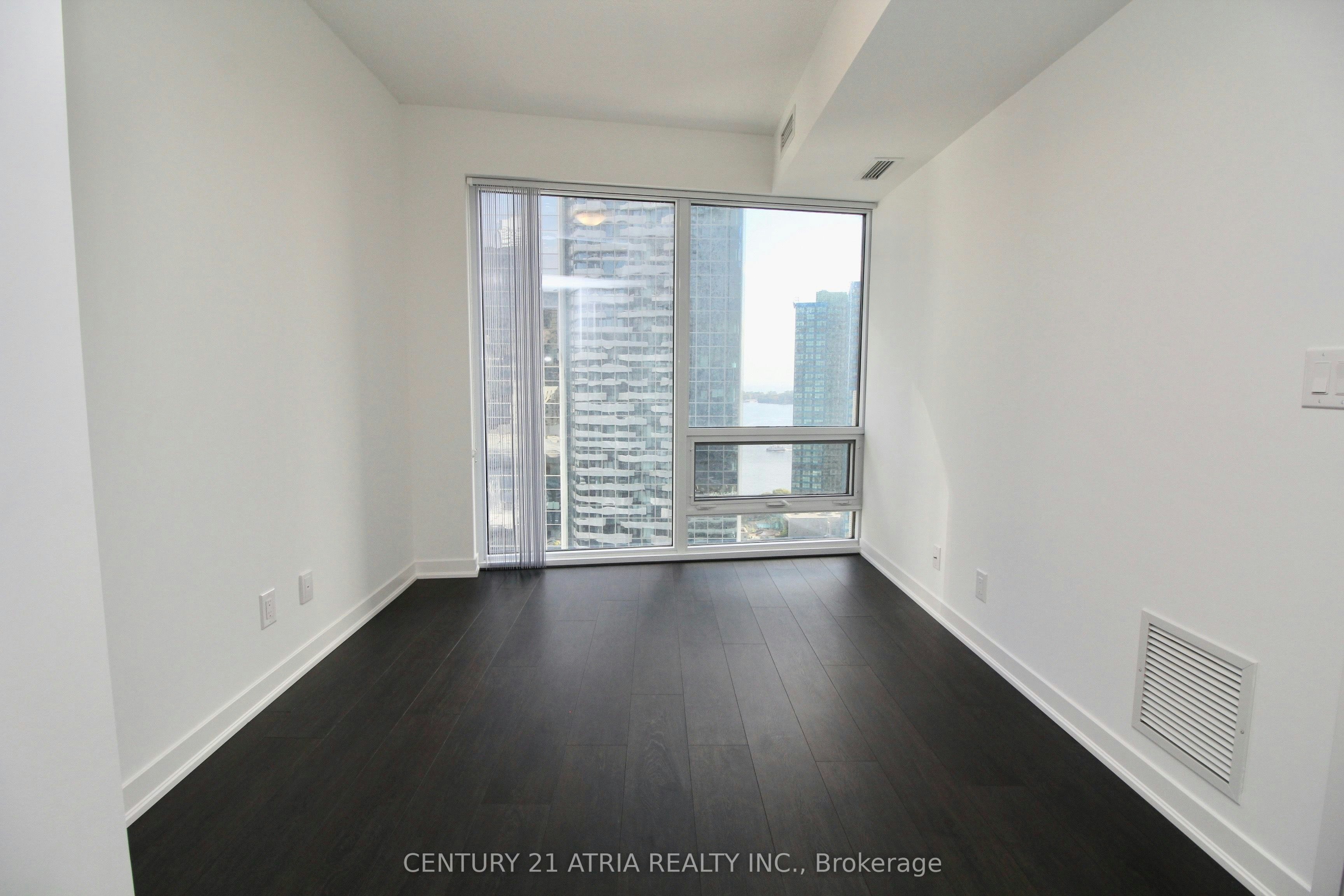 2510-100 Harbour Street, Toronto, ON, M5J 0B5 - 7