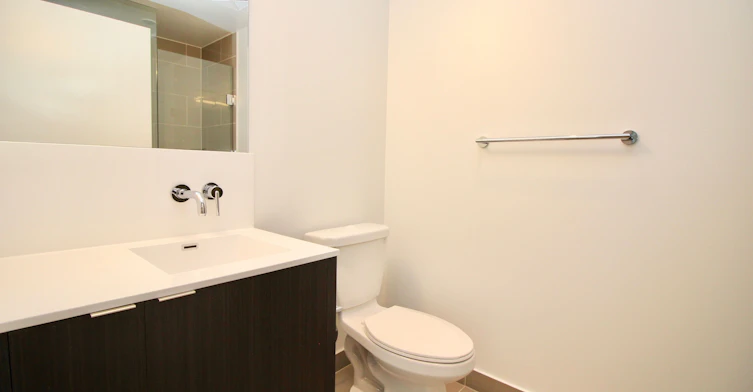 2510-100 Harbour Street, Toronto, ON, M5J 0B5 - 9