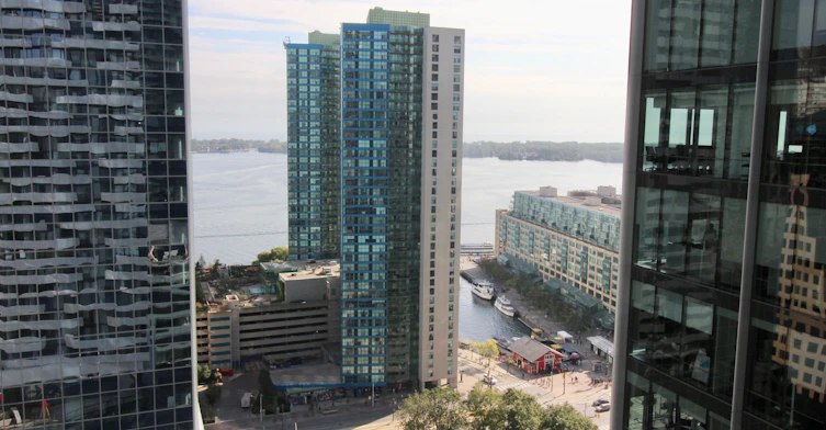 2510-100 Harbour Street, Toronto, ON, M5J 0B5