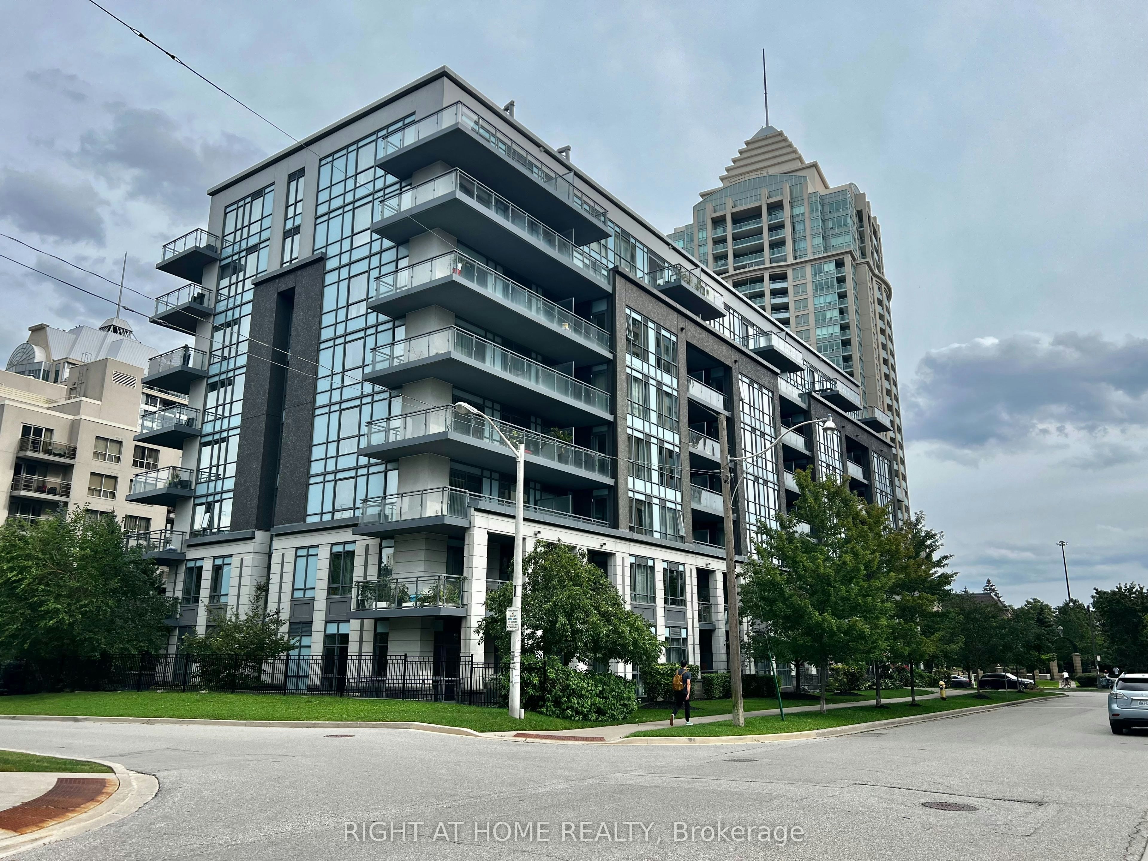 106-17 Kenaston Gardens, Toronto, ON, M2K 1G7