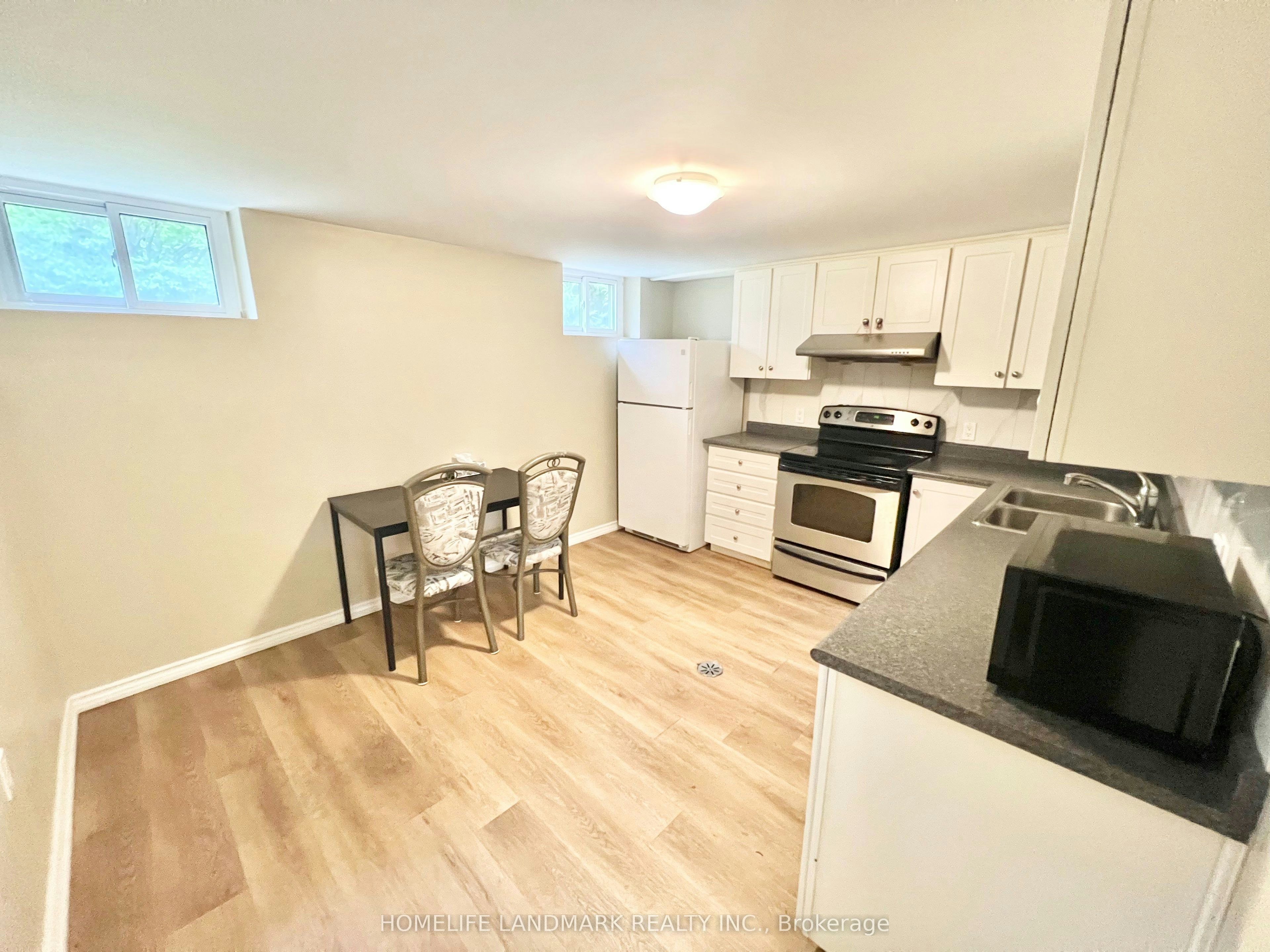 159 Cocksfield Avenue, Toronto, ON, M3H 3T4 - 15