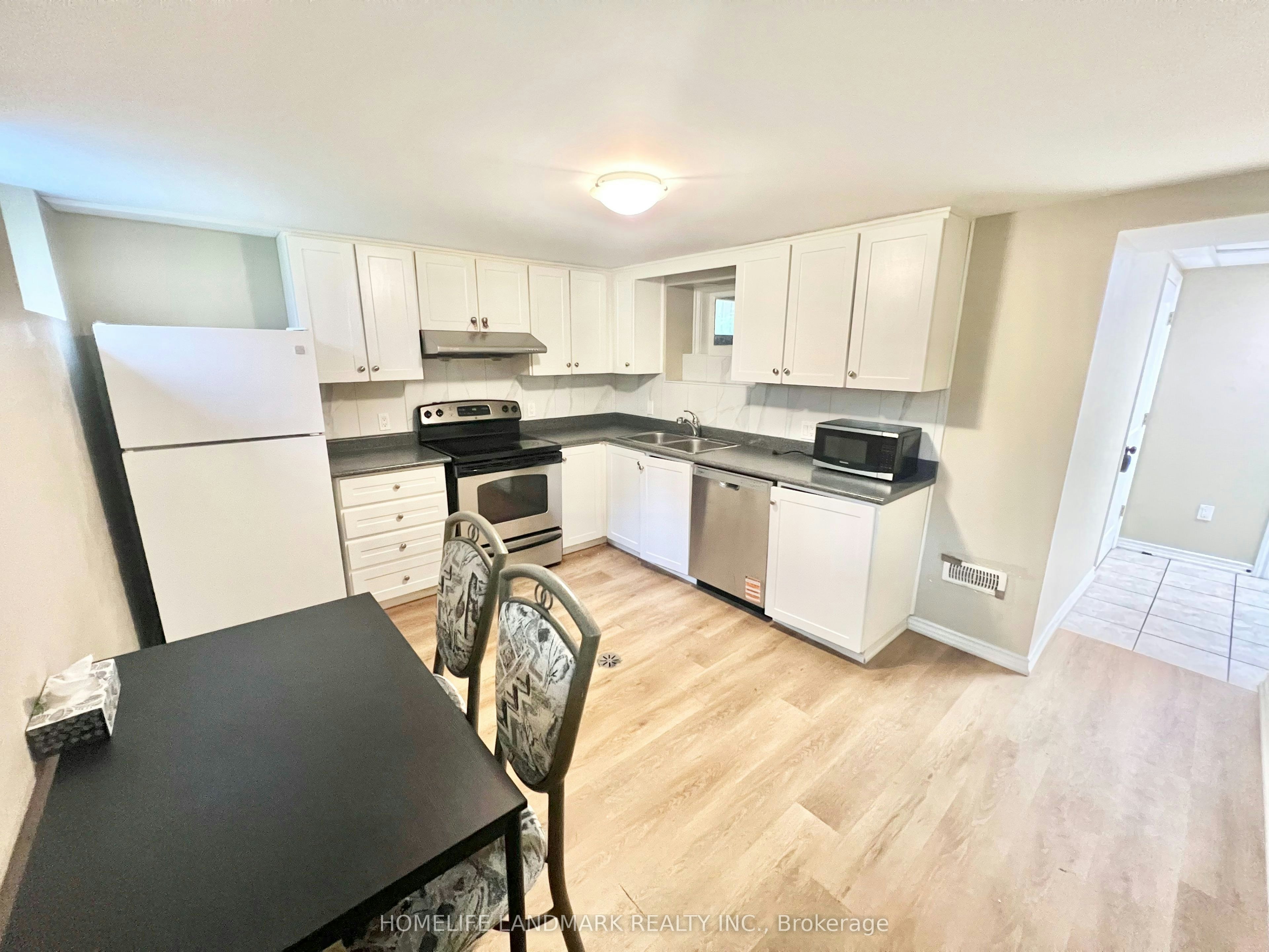 159 Cocksfield Avenue, Toronto, ON, M3H 3T4 - 16