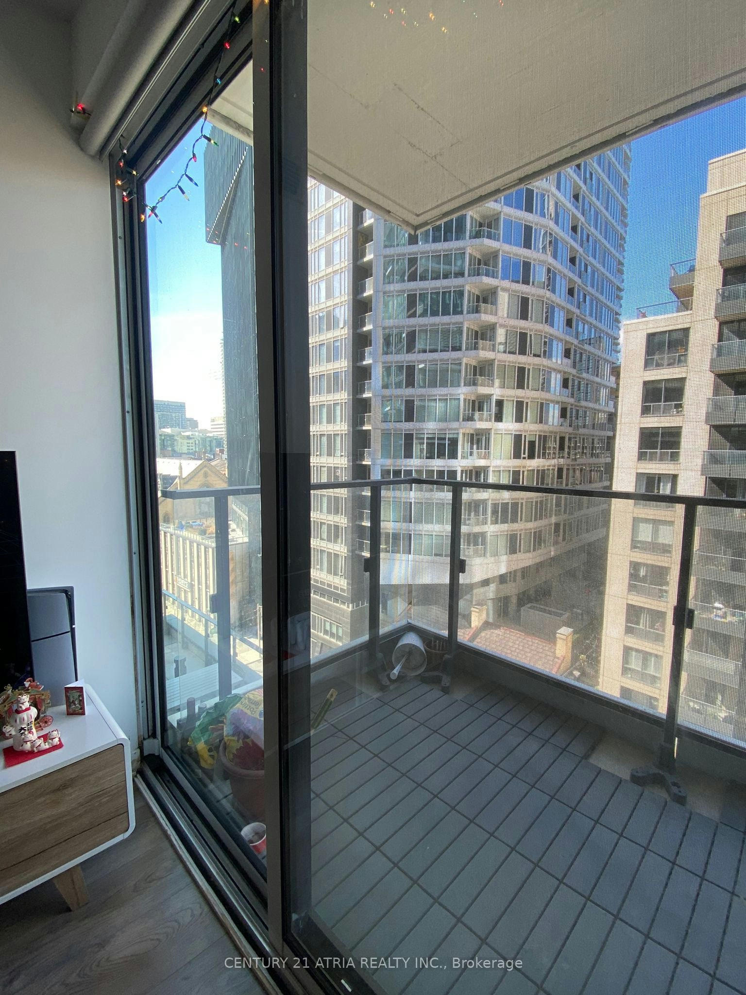 1012-77 Shuter Street, Toronto, ON, M5B 0B8 - 18