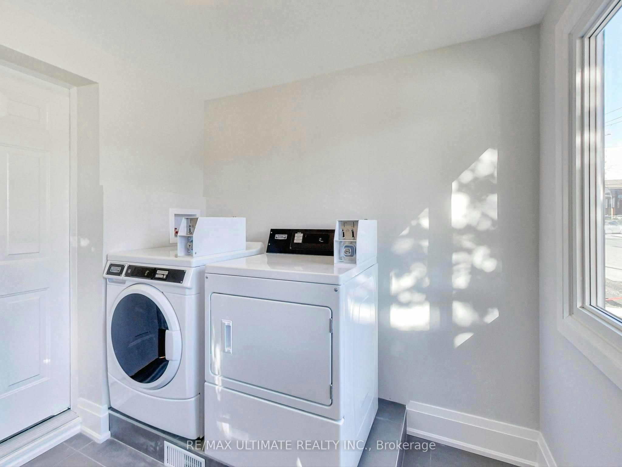 Lower-614 Northcliffe Boulevard, Toronto, ON, M6E 3L9 - 10