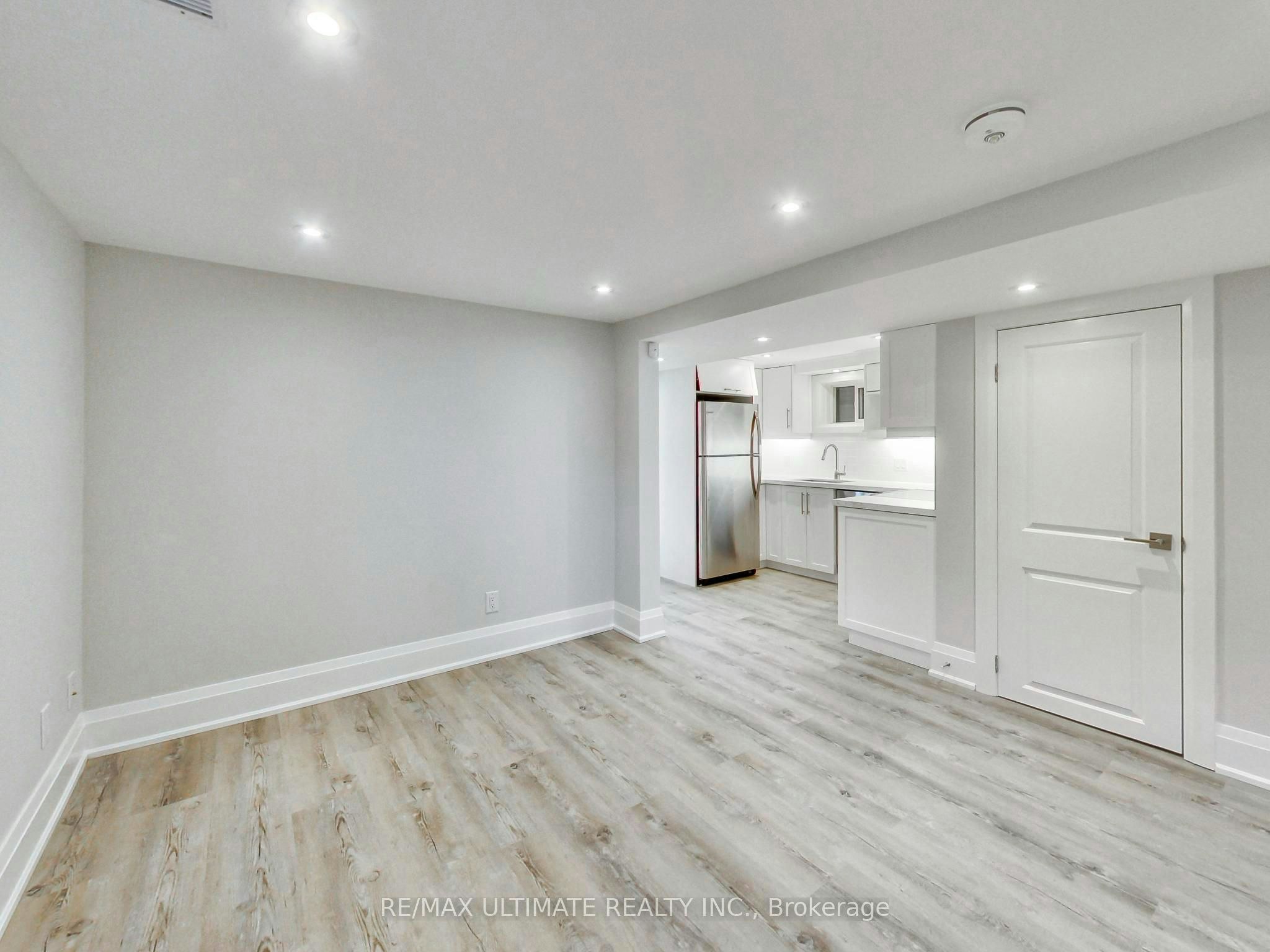 Lower-614 Northcliffe Boulevard, Toronto, ON, M6E 3L9 - 3
