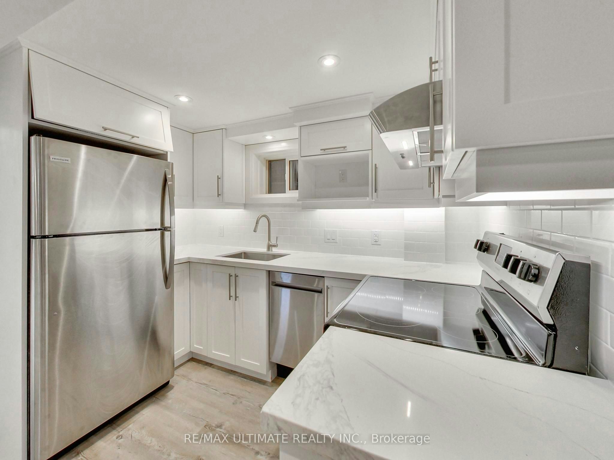 Lower-614 Northcliffe Boulevard, Toronto, ON, M6E 3L9 - 4